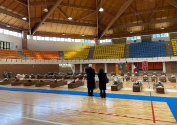 Mattarella a Crotone: la visita alla camera ardente allestita per le vittime del naufragio di Cutro | VIDEO E FOTO