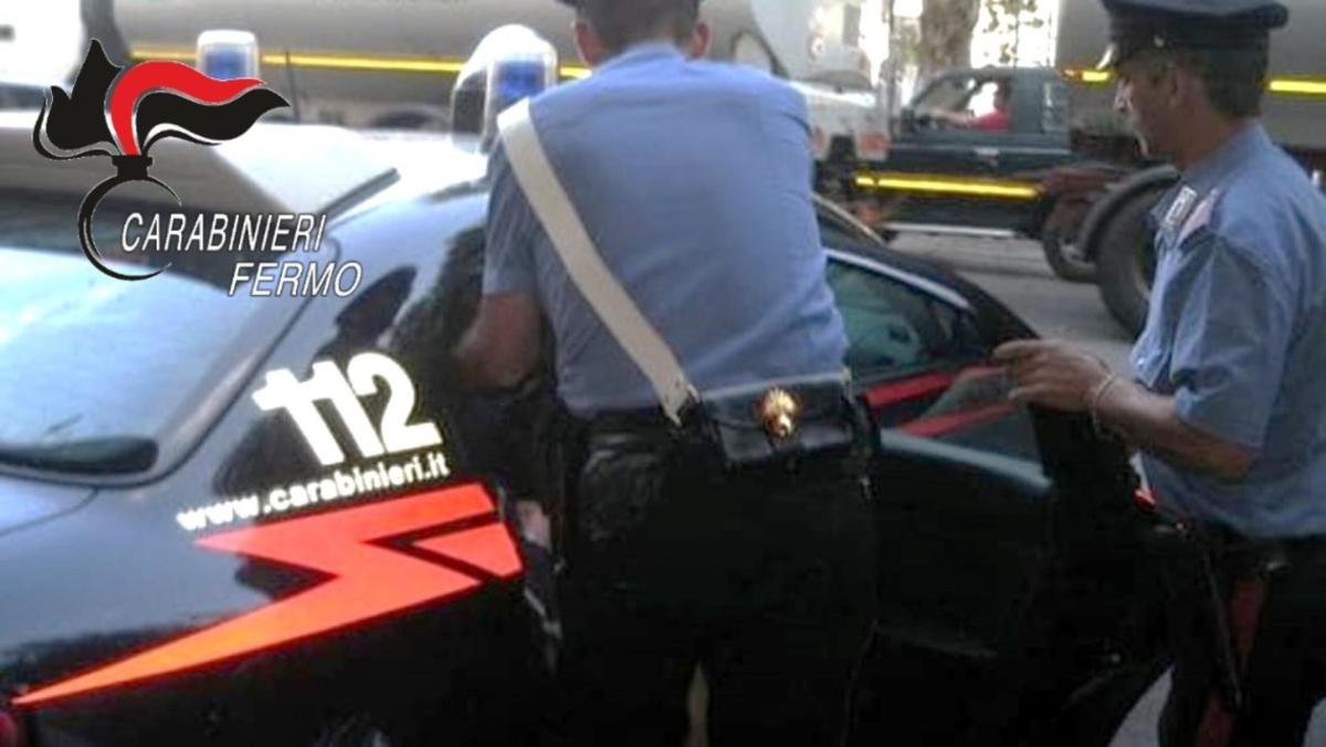 Bologna, un uomo spara alla madre 94enne e poi si toglie la vita