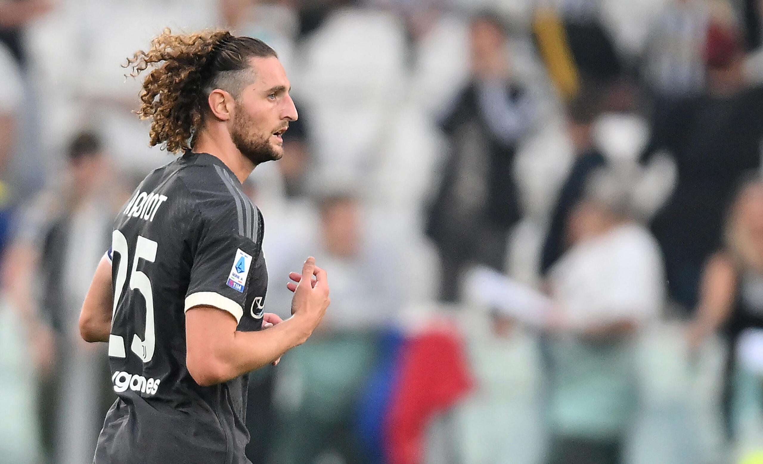 Calciomercato, il Real Madrid pensa a Rabiot e la Juventus studia le alternative: la situazione