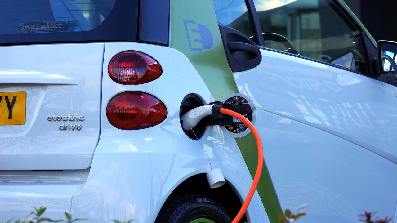 Bollo auto elettriche 2023, ecco le agevolazioni previste da tutte le Regioni