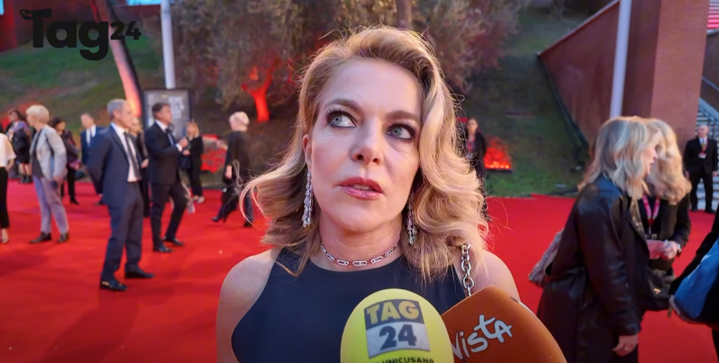 Claudia Gerini alla Festa del cinema di Roma racconta del suo ruolo nel  film “US. Palmese” sul red carpet insieme a Rocco Papaleo