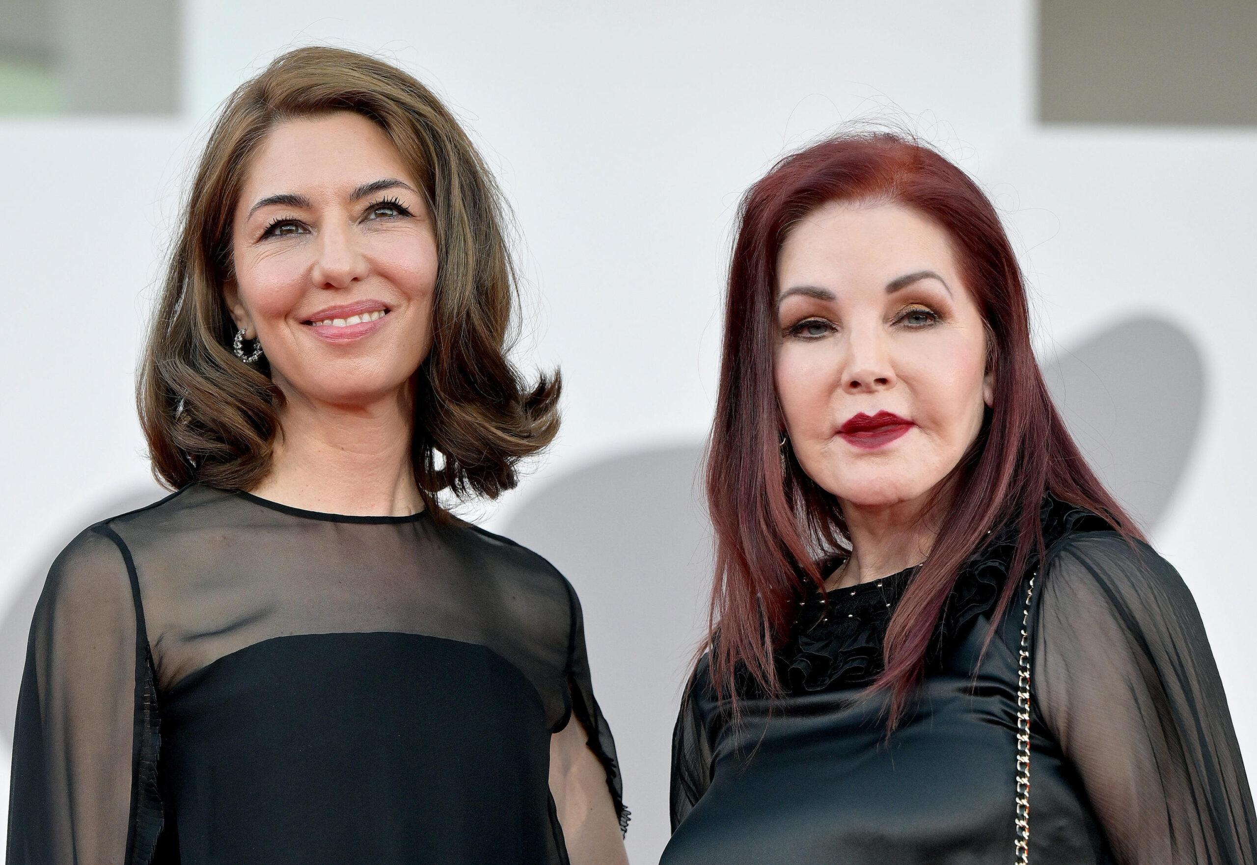 Venezia 2023, Priscilla Presley su Elvis: “Non ci siamo mai lasciati veramente”. Sul red carpet Jacob Elordi e Sofia Coppola | VIDEO