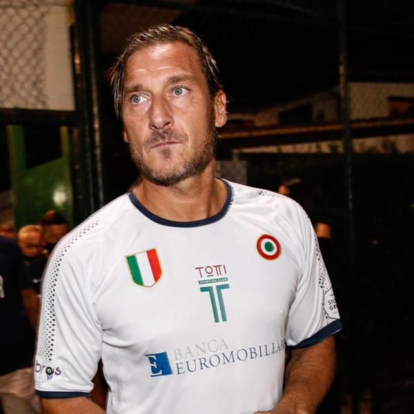 Totti e Sinner sfida a padel per la presentazione di Italy Major Pr…