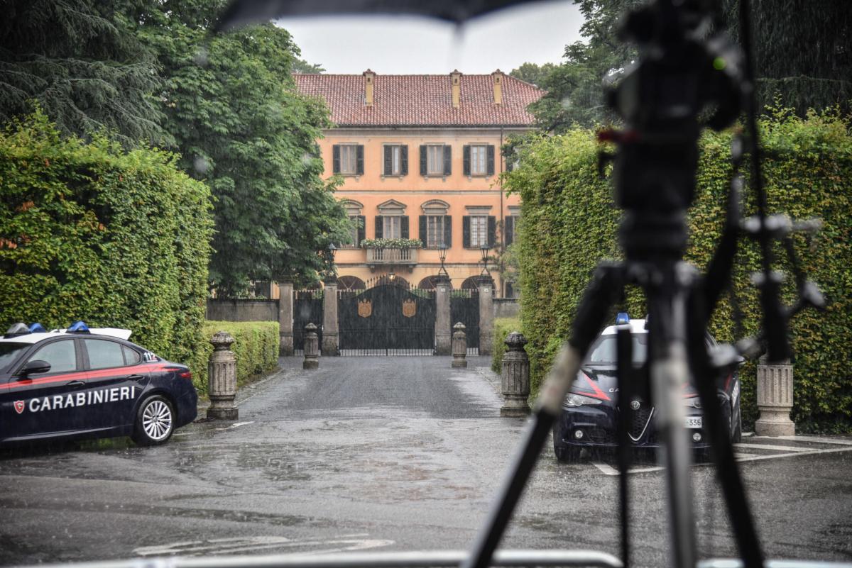 Berlusconi, oggi la camera ardente privata e domani i funerali | FOTO