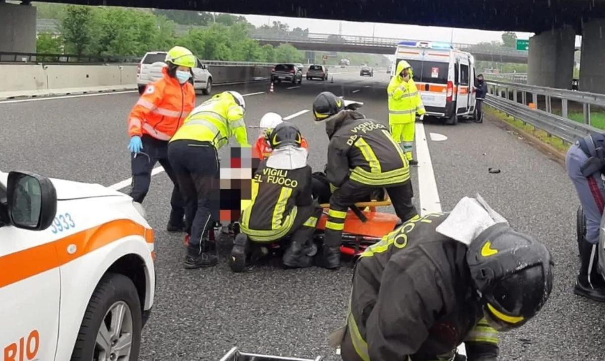 Grave incidente a Fano, auto si ribalta e precipita in un torrente:…