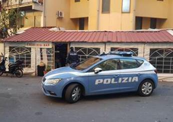 Catania, trovato cadavere di un 49enne in un’auto: sul sedile c’era una pistola