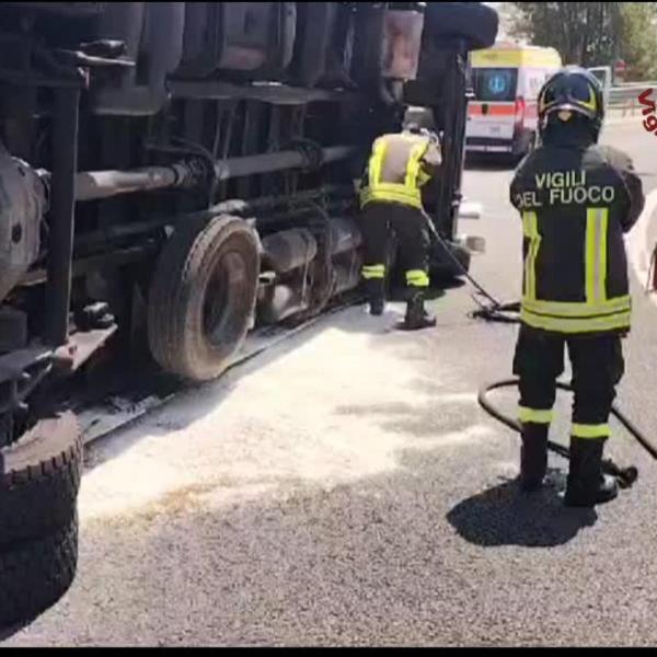 Chi è la donna di 47 anni morta nell’incidente  tra la sua auto e un camion dei rifiuti in via Trionfale a Roma