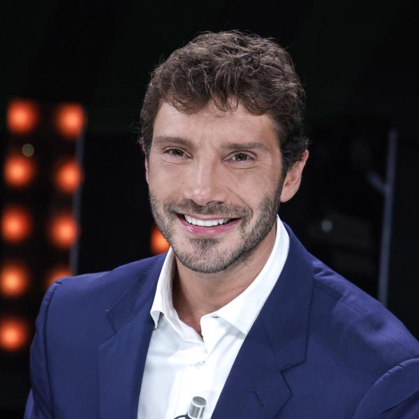 Cena di Natale su Rai 1: da Stefano De Martino a Gianni Morandi, tutti gli ospiti