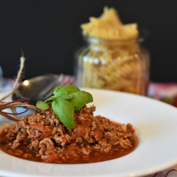 Quale primo piatto cucinare a Pasqua? Con il ragù di agnello non si sbaglia mai