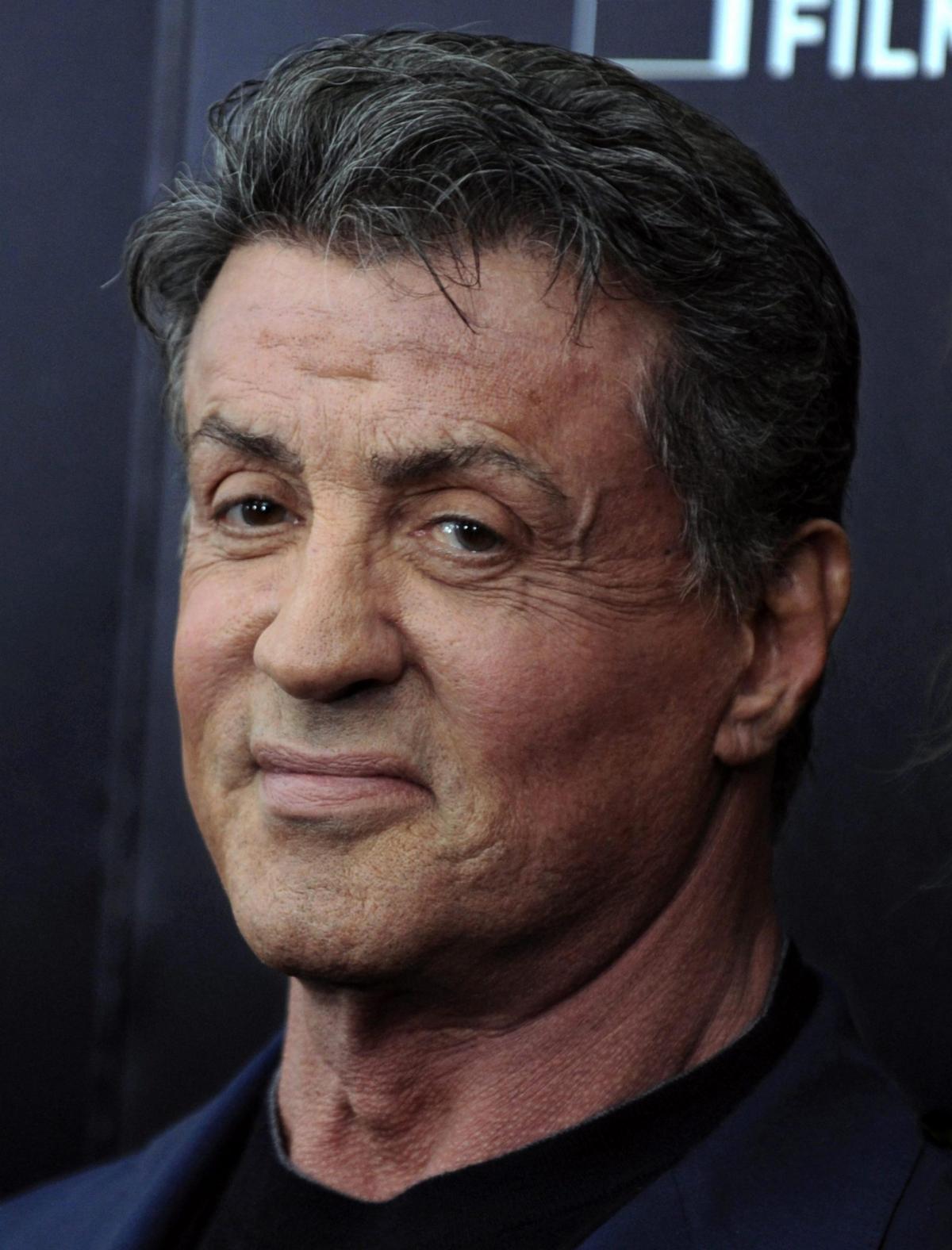 Rocky 7, Sylvester Stallone su Instagram rivela la sceneggiatura ma…