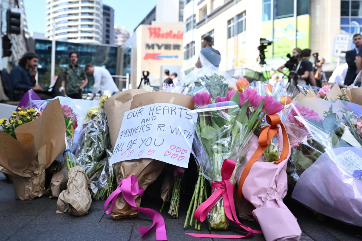 Attacco al centro commerciale di Sydney, secondo la polizia l’aggressore potrebbe aver preso di mira le donne: nuovi dettagli