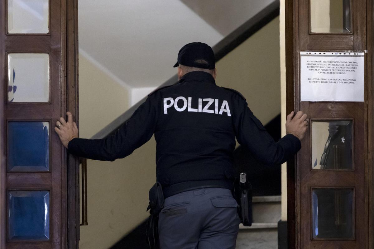 Roma, insegnante tenta il suicidio: a salvarla un poliziotto, suo ex alunno. “Prof, si ricorda di me?”