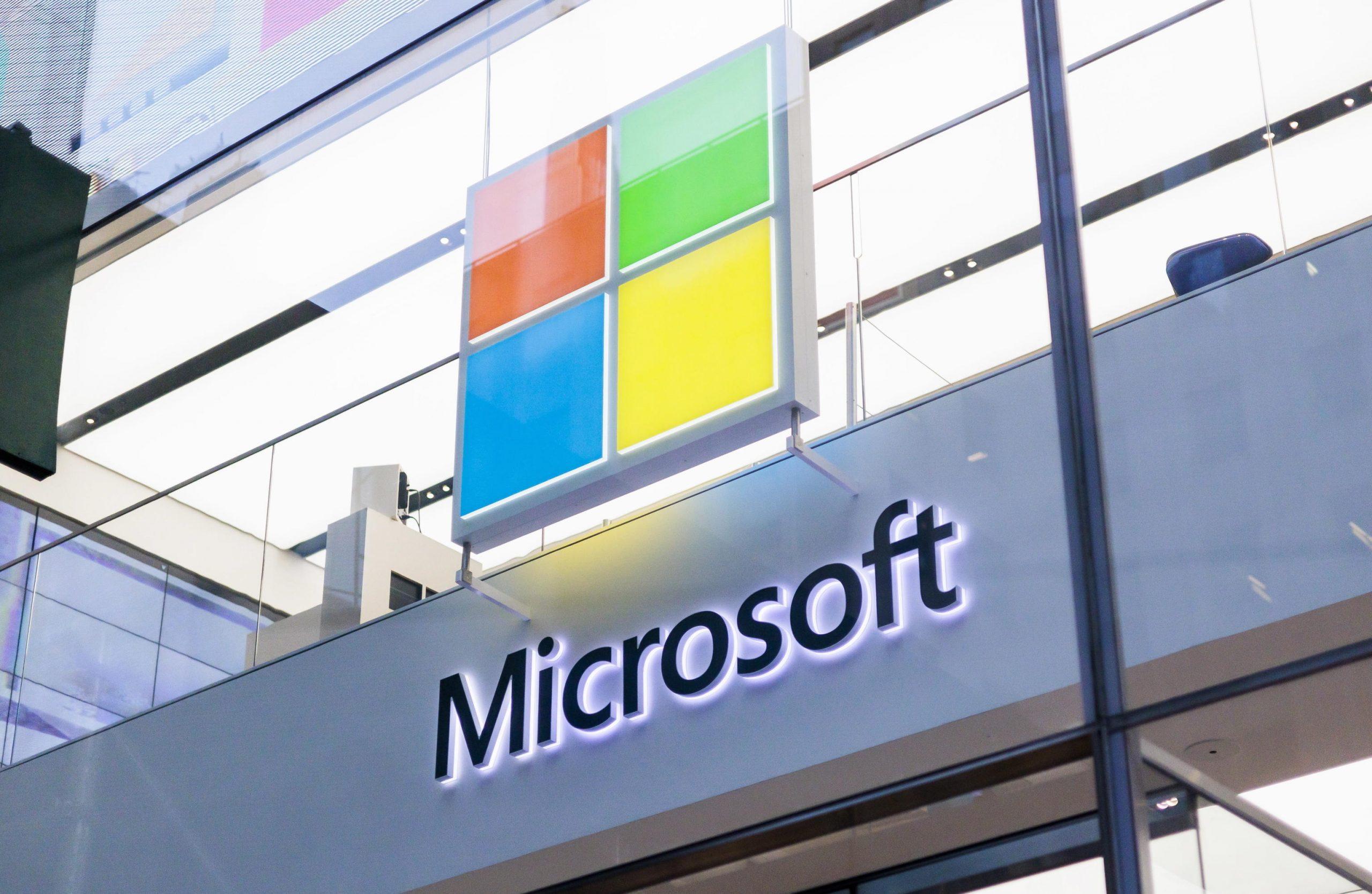 Microsoft licenziamenti, previsti 11 mila tagli