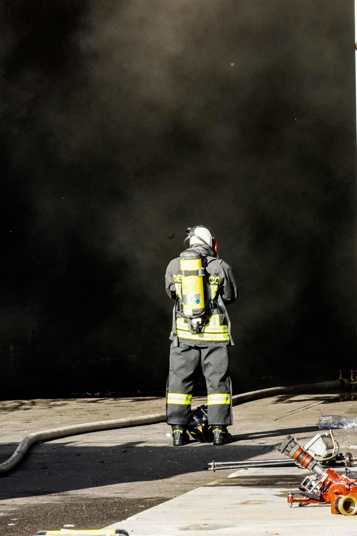 Incendio Castelbaldo, in fiamme un deposito di bins