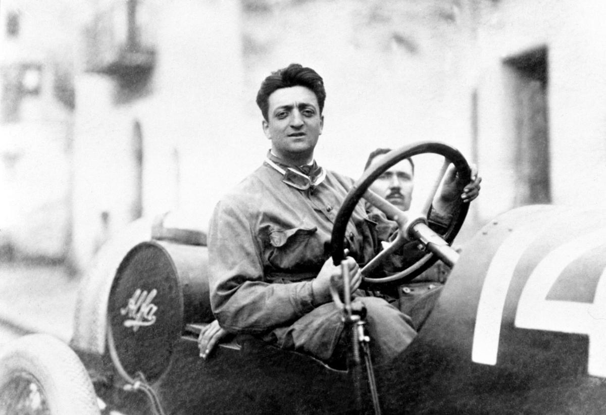 Enzo Ferrari: a 35 anni dalla morte il suo mito brilla più che mai