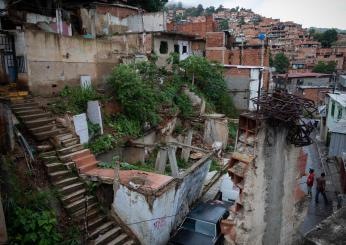 Blitz in Brasile: operazione da mille agenti nelle favelas di Rio d…