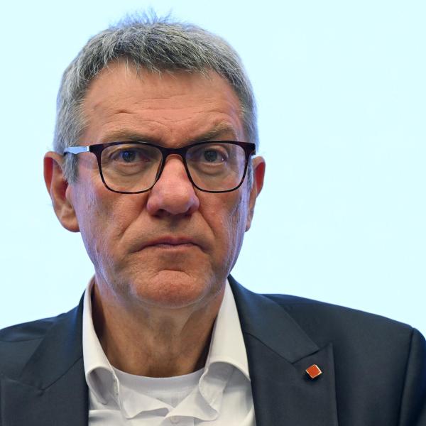 Taglio reddito di cittadinanza, Landini (Cgil): “Per me è una follia”