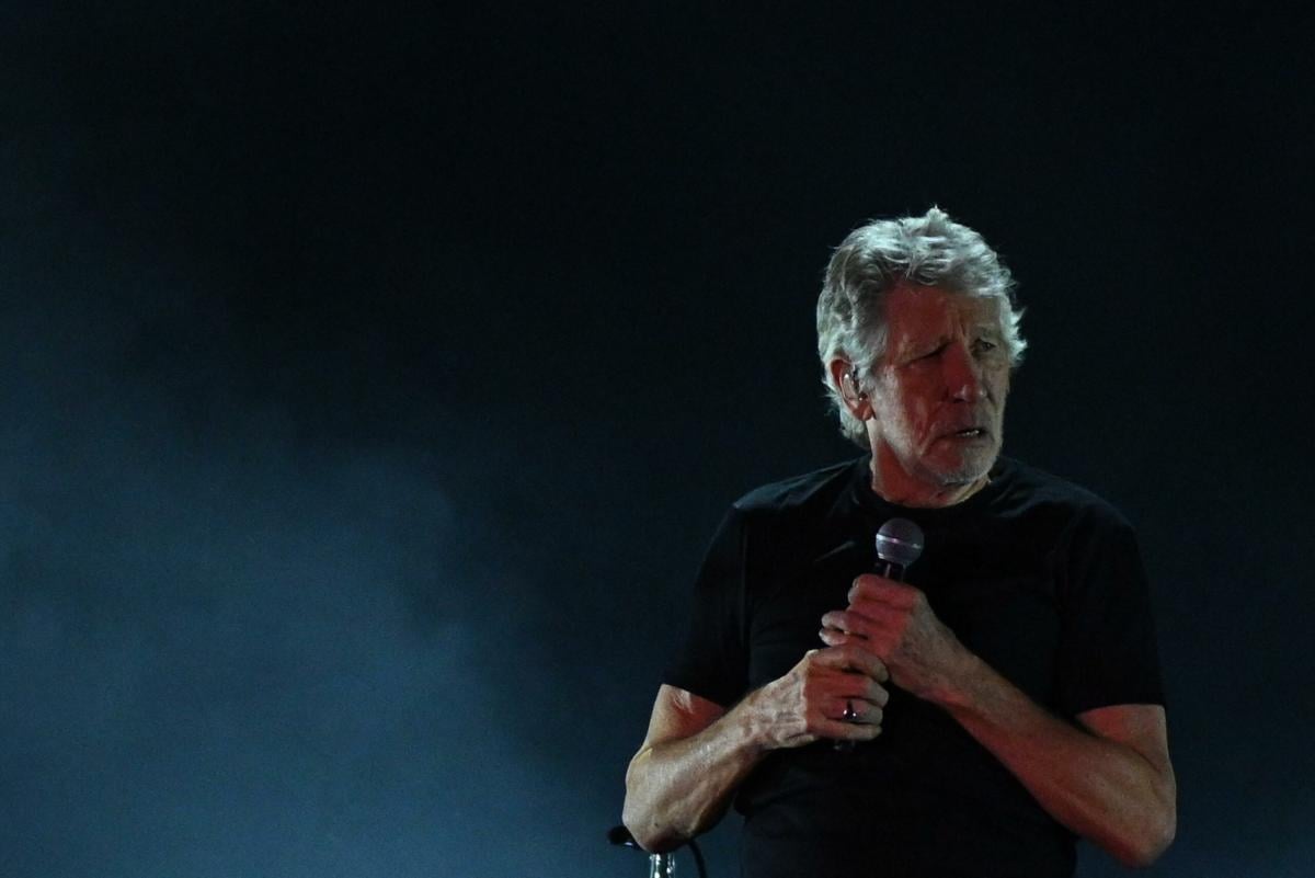 L’ex frontman dei Pink Floyd Roger Waters non si spiega le stragi d…