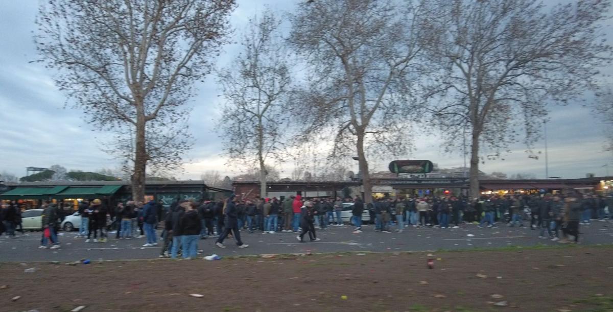 Lazio-Roma, il derby dei tifosi: “La decide Castellanos. No, è la serata di Lukaku” | VIDEO