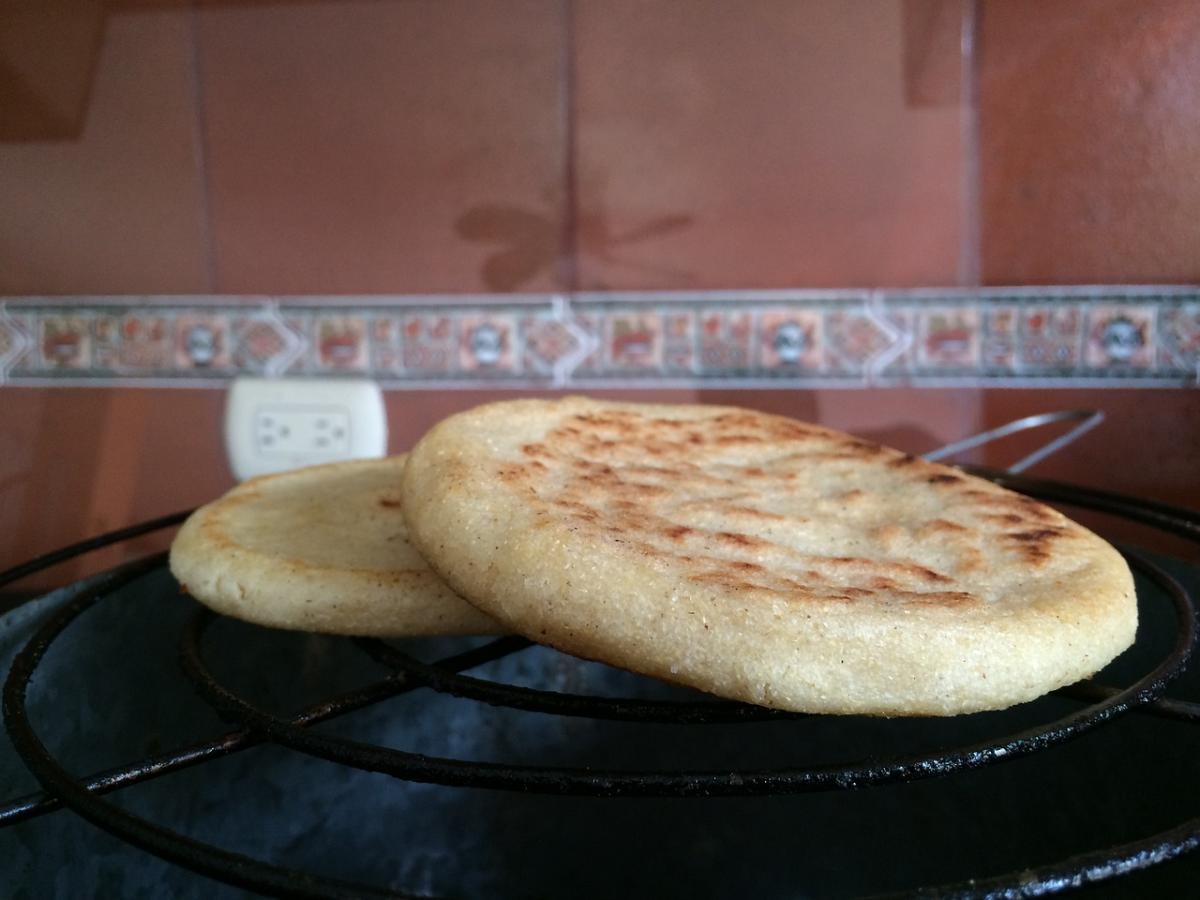 Cosa sono le arepas? Ricetta venezuelana gluten free facile e veloce