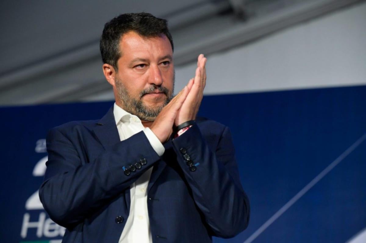 Elezioni, Salvini si gode l’affetto di Pontida e rilancia i sei “co…