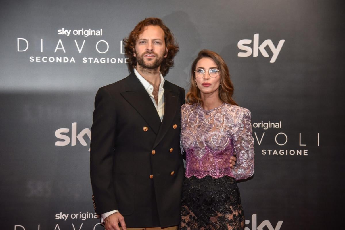 Alessandro Borghi diventa papà, l’annuncio sul red carpet del film …