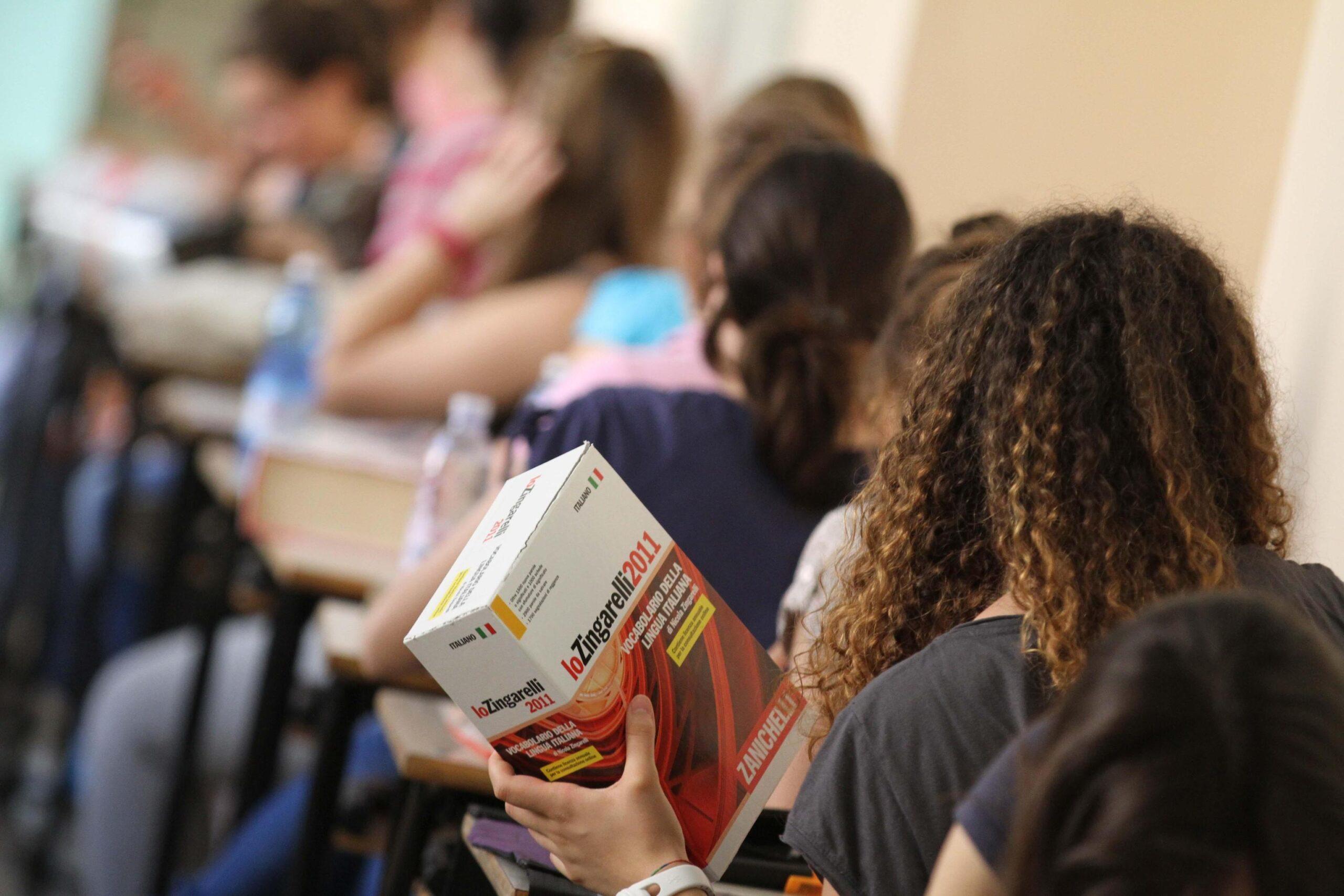 Temi usciti alla Maturità 2023, ecco le tracce della prima prova di italiano