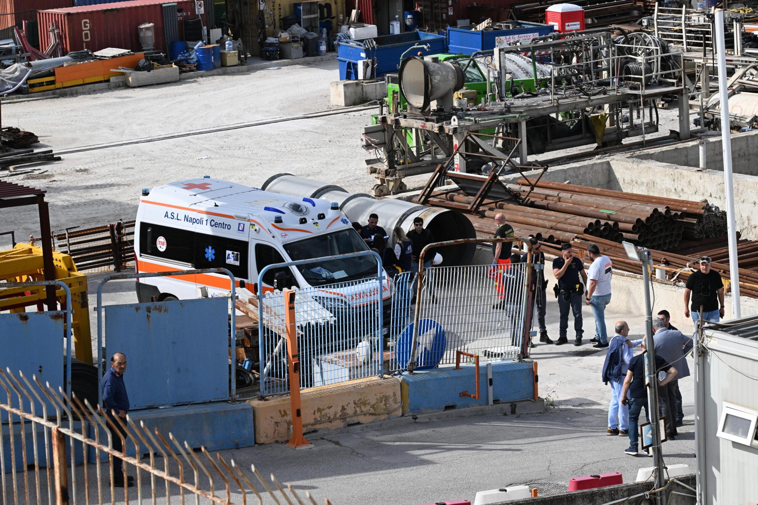 Lodi, incidente sul lavoro nell’azienda Bassanetti a Brembio: un 18enne è stato schiacciato da una seminatrice, morto sul colpo