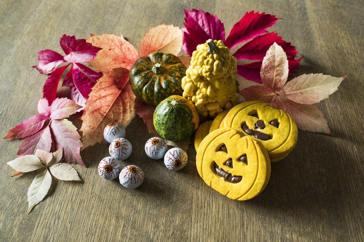 Biscotti di Halloween facili da preparare: ecco le ricette più veloci e originali