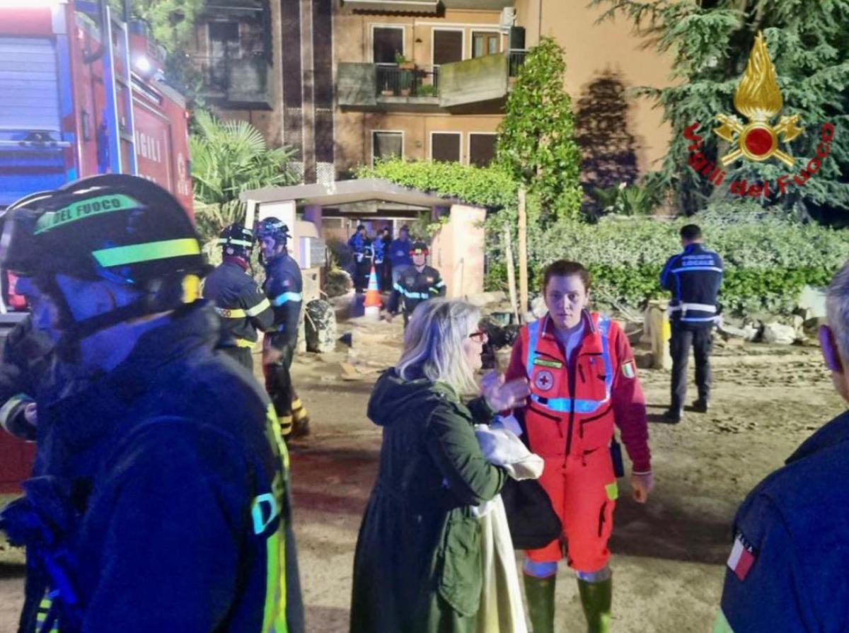 Forlì, voragine in via Vittorio Locchi, quartiere Romiti: evacuati …