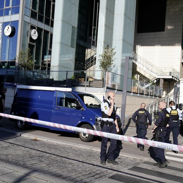 Sparatoria a Copenaghen, 3 morti e 3 feriti gravi