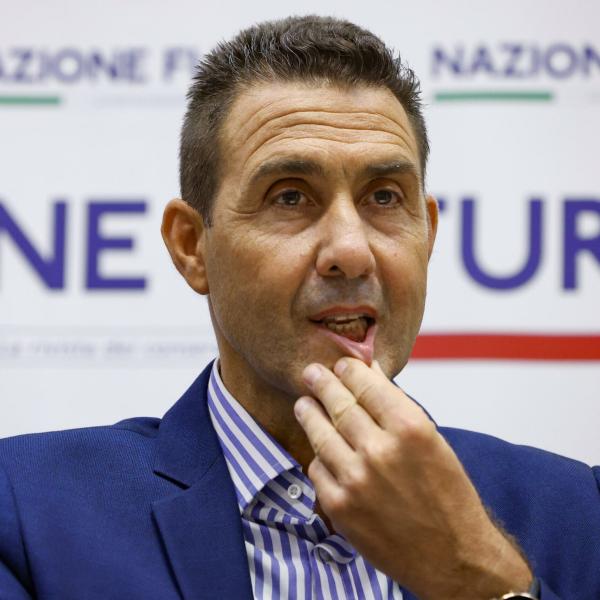 Vannacci dopo l’invito di Salvini: “Io candidato con la Lega? Ci  sto pensando”