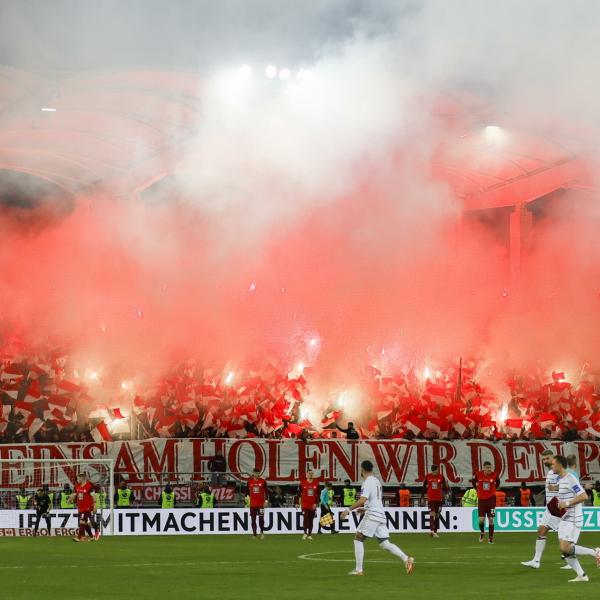 DFB-Pokal, sogno Kaiserslautern: la squadra della seconda serie tedesca conquista la finale mentre finisce la favola del Saarbrucken