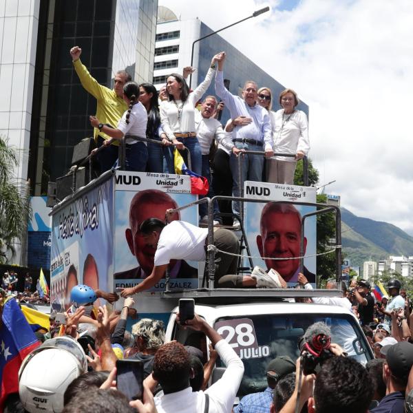 Elezioni Venezuela 2024, le proteste contro Maduro finiscono in tragedia: undici morti | VIDEO