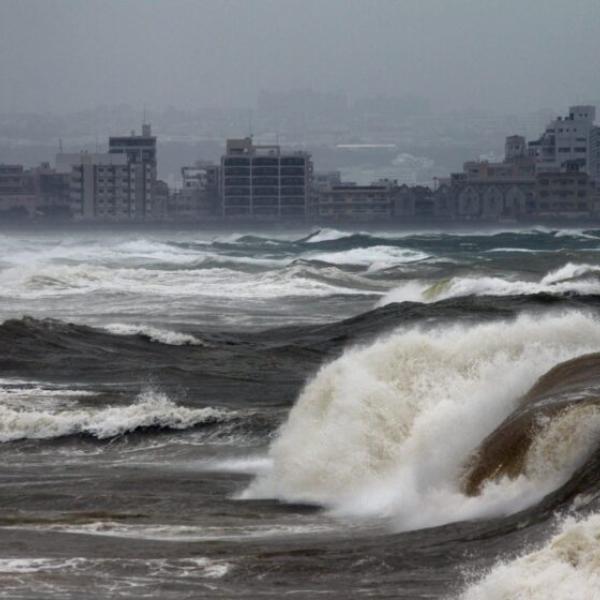 Allarme tsunami in Giappone, onde anomale sulle coste del sud: nessun ferito