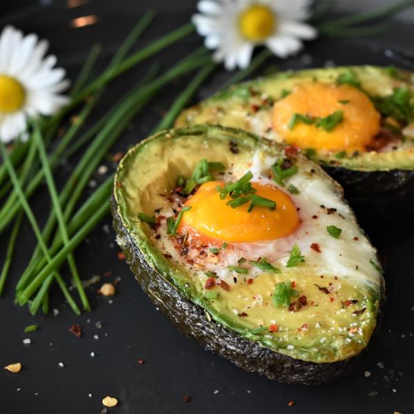 Cucina healthy: 3 ricette con avocado e uova