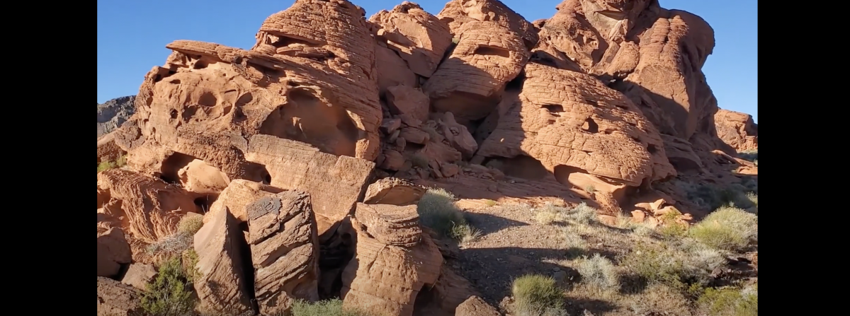 Turisti in Nevada distruggono rocce millenarie nel parco di Redstone Dunes Trail: rischiano 6 mesi di carcere | VIDEO