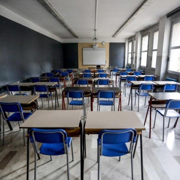 Abilitazione docenti, slittano ancora i corsi delle università per i 60-30-36 Cfu: ecco quanti posti sono disponibili