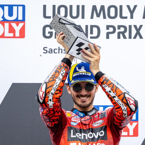 Moto GP, colpo Bagnaia al Sachsenring: sfata un tabù, batte un record e torna leader del mondiale