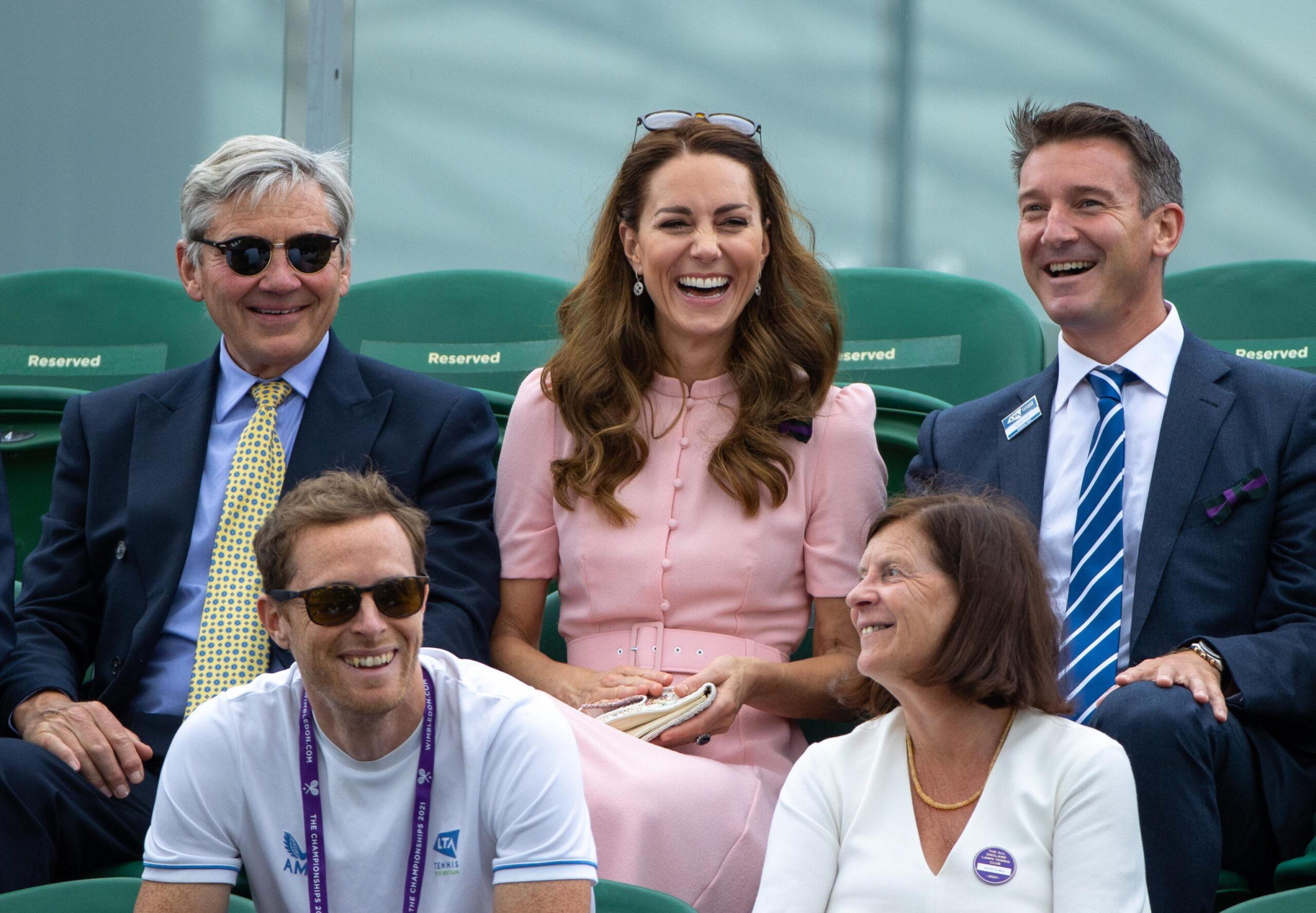 Kate Middleton pubblica foto dei figli per la festa della mamma nel Regno Unito [FOTO]