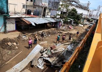 Messico, l’uragano Otis devasta Acapulco: sale a 39 la conta delle vittime