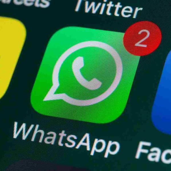 WhatsApp ora permette di vedere i messaggi cancellati per errore, ecco come