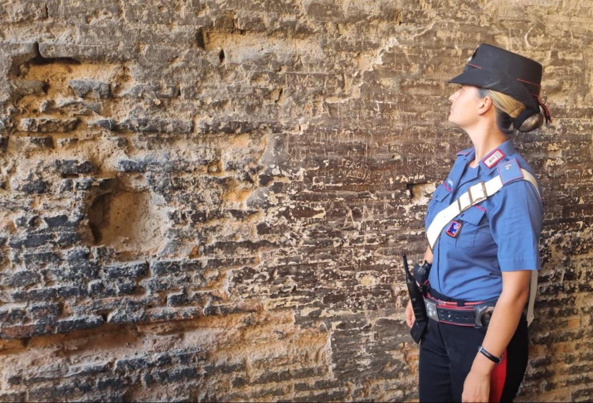 Colosseo nuovamente deturpato, nei guai un 17enne tedesco