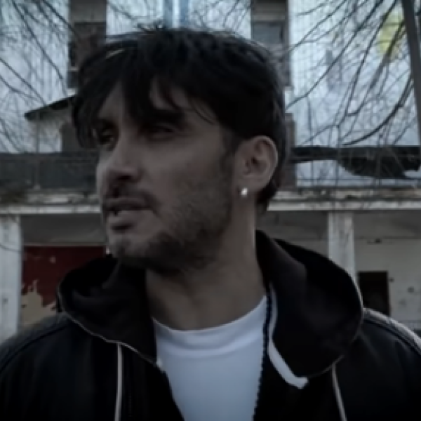 Fabrizio Moro fidanzata, ex moglie, età, curiosità