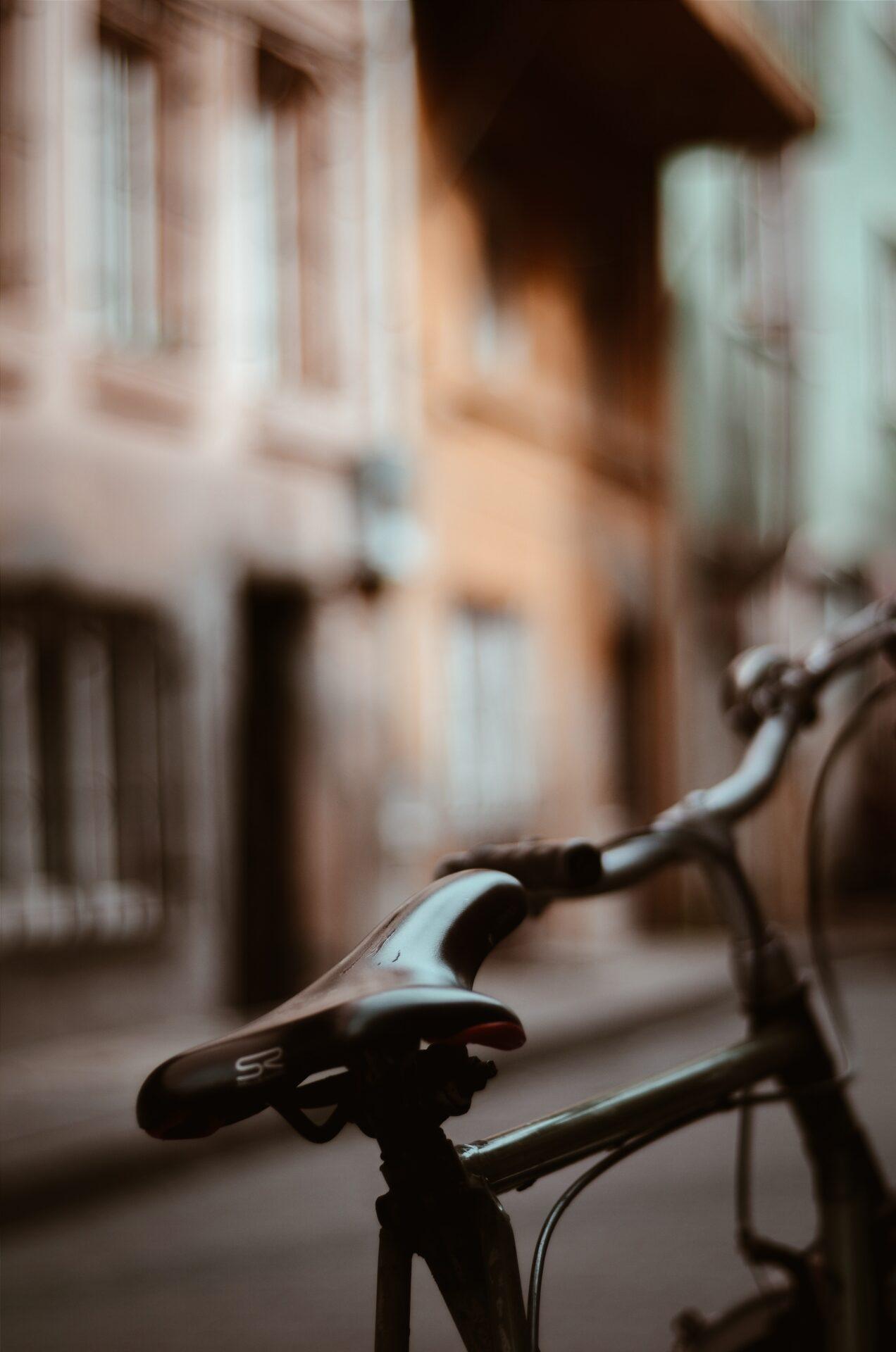 Incidente ad Arezzo, travolto un ciclista in via Romana