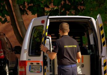 Incidente a Fiumicino, muore ragazzo alla guida di uno scooter