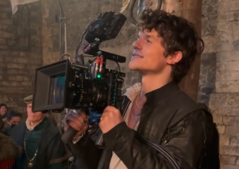 Edward Bluemel è il Lord che tutte vorremmo: amori e passioni dell’affascinante attore di “My Lady Jane”