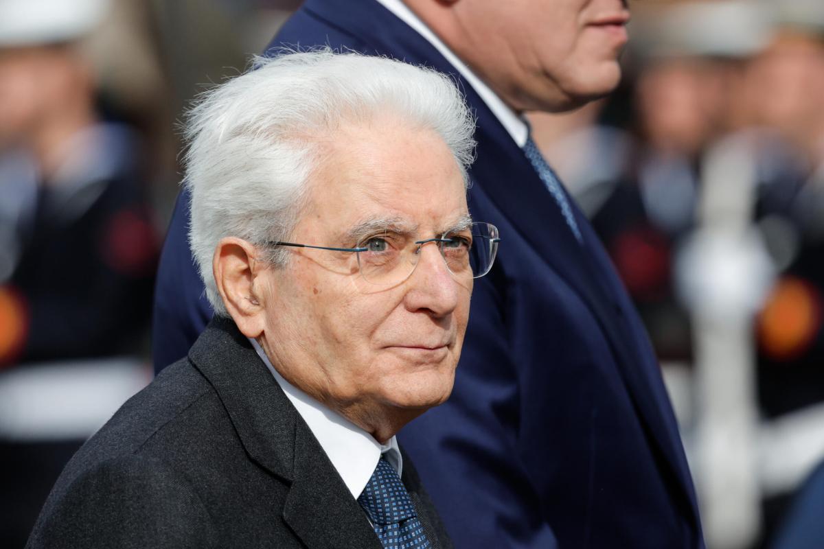 Giornata contro l’omofobia, Mattarella: “Insopportabile piaga sociale, educare al rispetto della diversità”