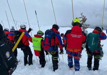 Alto Adige, due bambini di 10 e 11 anni  travolti da una valanga a Racines: salvi per miracolo