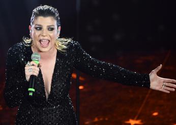 Emma regala biglietti per il suo tour a una mamma in difficoltà. Il bel gesto della cantante sui social